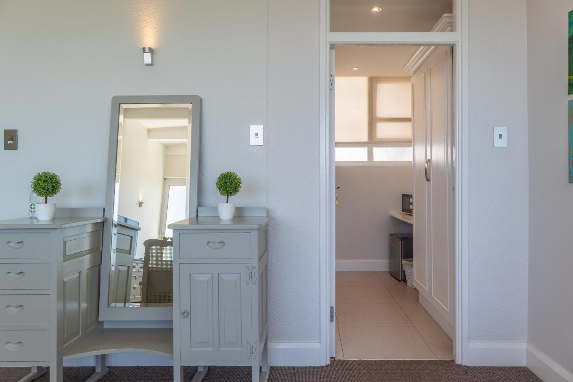 Lookout Lodge Plettenberg Bay Ruang foto